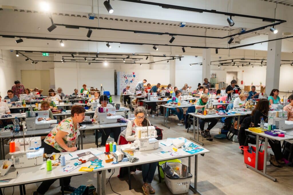 Courleys www.jeannoir.de 298 Full HD