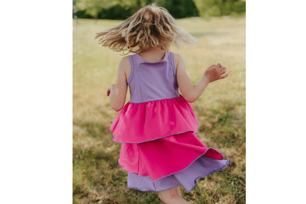 Rollsaum Volant Kleid ganz